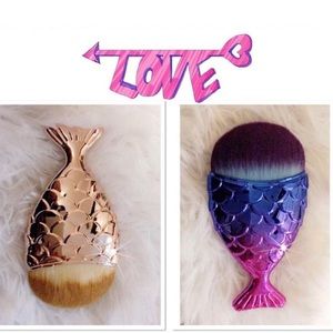 Mermaid Tail Brush
